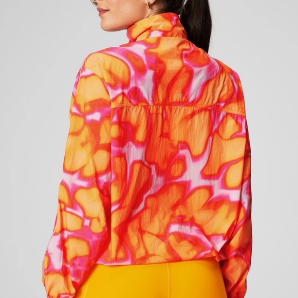 Oversized Flyweight Windbreaker - Picture 3 of 5